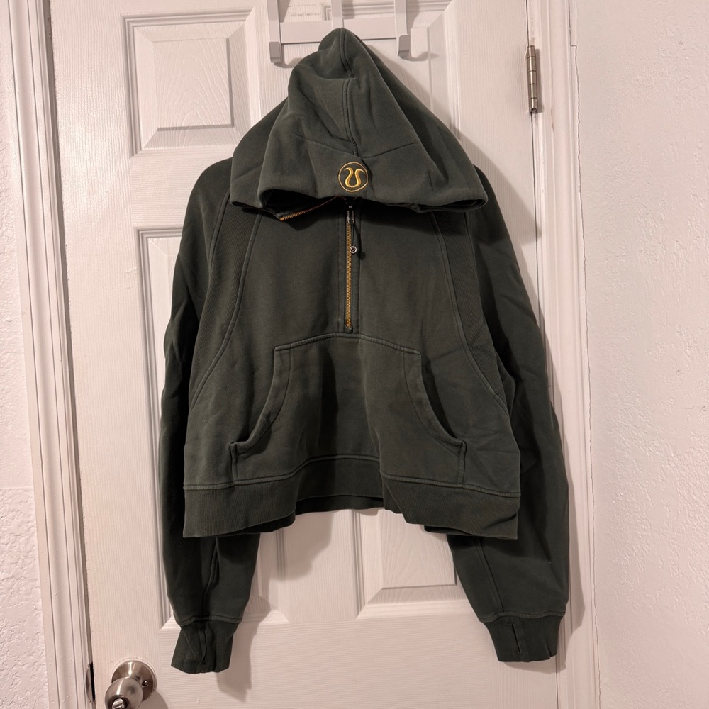 Emerald green Lululemon set. Scuba and Sweats